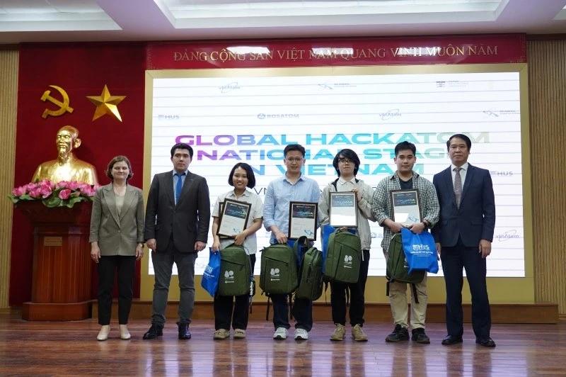 National Stage of Global HackAtom Student Championship Held in Vietnam